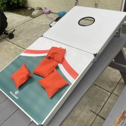 NEW  Cornhole Set W/ 8 Bean Bags & 2 Foldable Cornhole Boards W/ Handle !