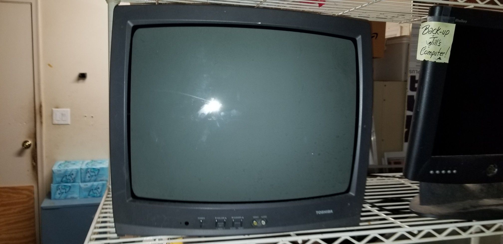 Toshiba CRT TV 19 inch 19A21 - used tested works