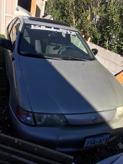 Tengo 6 meses con el carro sin usarlo el motor y la transmicion estában trabajando bien antes de el golpe en 97 cuánto me ofrecen