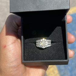 gold diamond ring 
