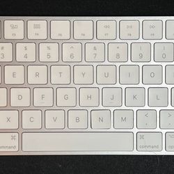 Apple Magic Keyboard with lighting charging port.