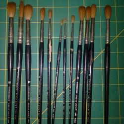 12 Vintage Grumbacher Brushes 