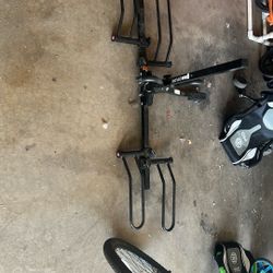 Reese Explore Bike Rack