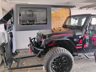 Jeep wrangler hard top remover
