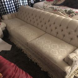 Couch Vintage Cream