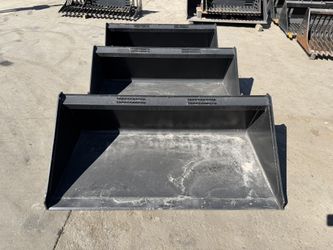Skid steer bucket