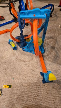 Hot Wheels - tracks, sets, storage