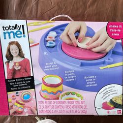 Totally Me! Deluxe Pottery Wheel Sculpt & Paint Do-It-Yourself - NEW!!