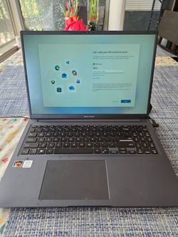 Asus Vivobook 16" Laptop