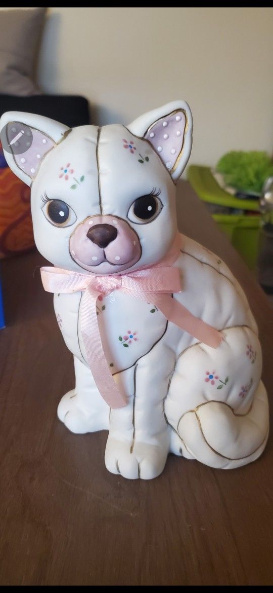 LEFTON WHITE CAT PORCELAIN 