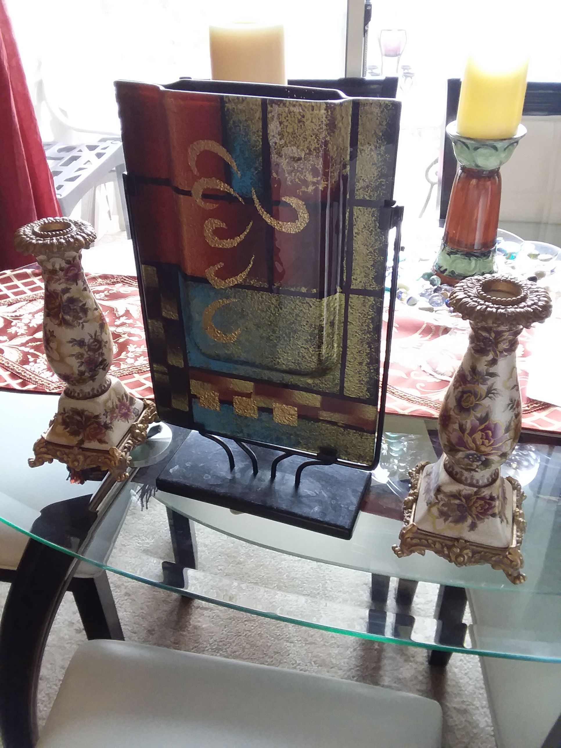 2 BEAUTIFUL CANDLE HOLDERS AND LIVING ROOM DECORATION VASE FOR ONLY $39.00