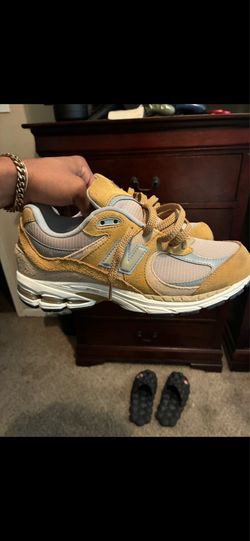 new balance 2002r