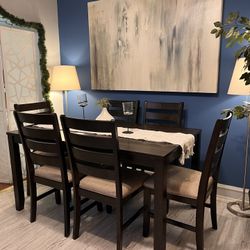 Beautiful Dining Set Good Condition!!! Table with 6 Chairs! I Can Deliver.