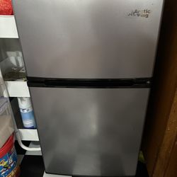 Small Refrigerator 