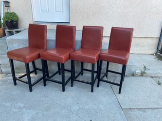 4  barstools
