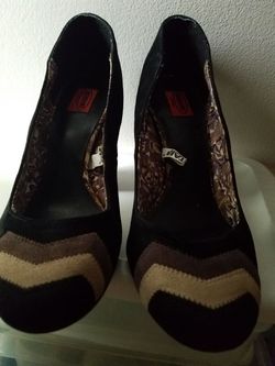 MISSONI sz7 shoes used but nice