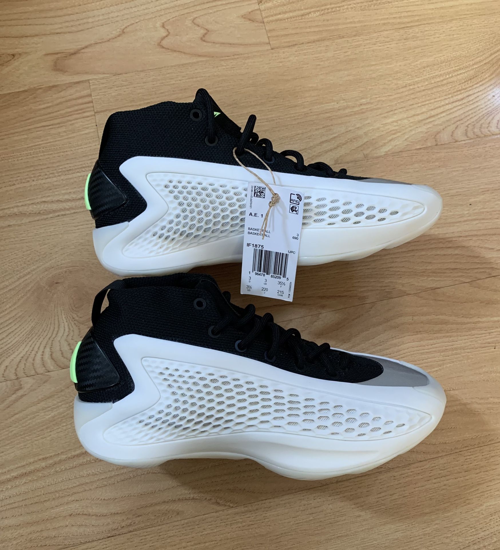 🔥🔥 Adidas AE1 Stormtrooper Basketball Shoes Size 3.5Y