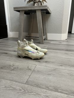 Alpha Menace Elite 3 'White Particle Grey' Football cleats