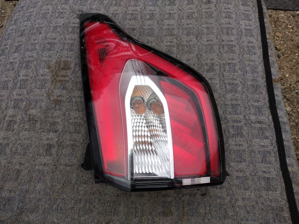 2017-2019 Ford Escape Passenger Side Tail Light