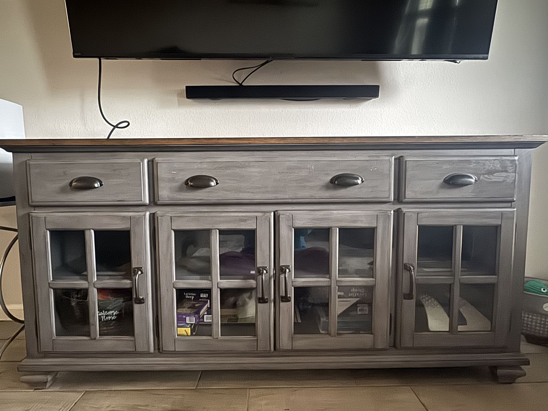 TV Shelf / cabinet