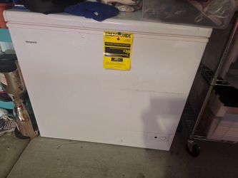 Deep freezer 7.1 cubic feet