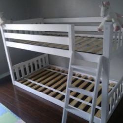 Max And Lilly Twin Bunk Bed 