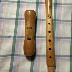 Vintage Zamir Maple  Wood Alto F Recorder, Baroque Fingering Chart, Rod & Pouch .  Like New