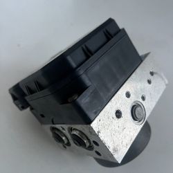 Módulo ABS ORIGINAL TOYOTA COROLLA 2010