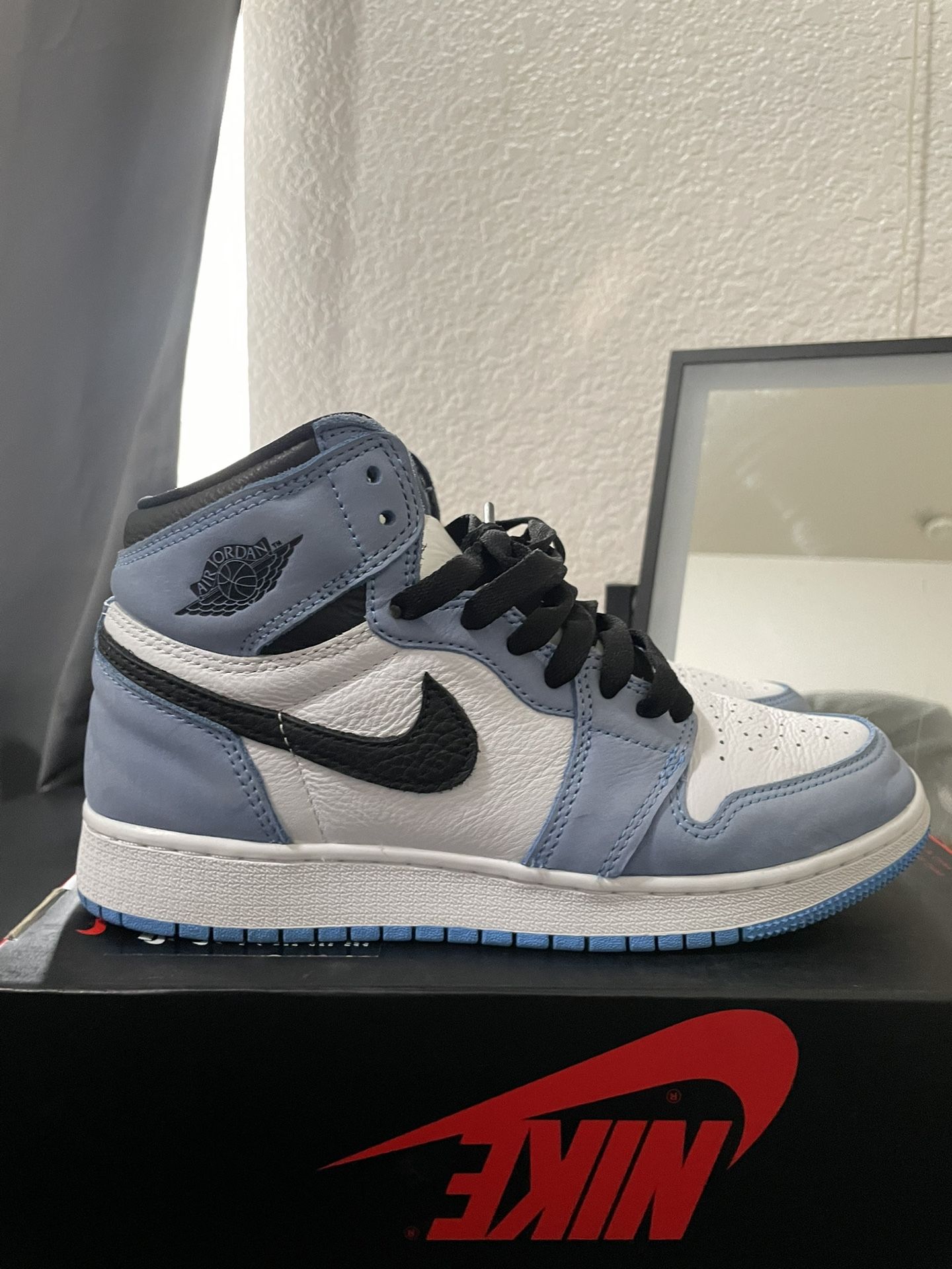 Jordan 1’s university blue’s