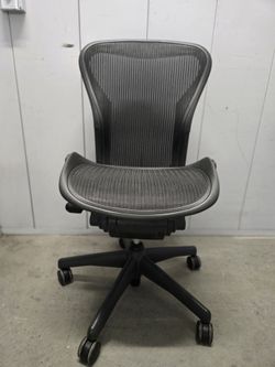 Armless Herman Miller Aeron Size B Fully Ergonomic