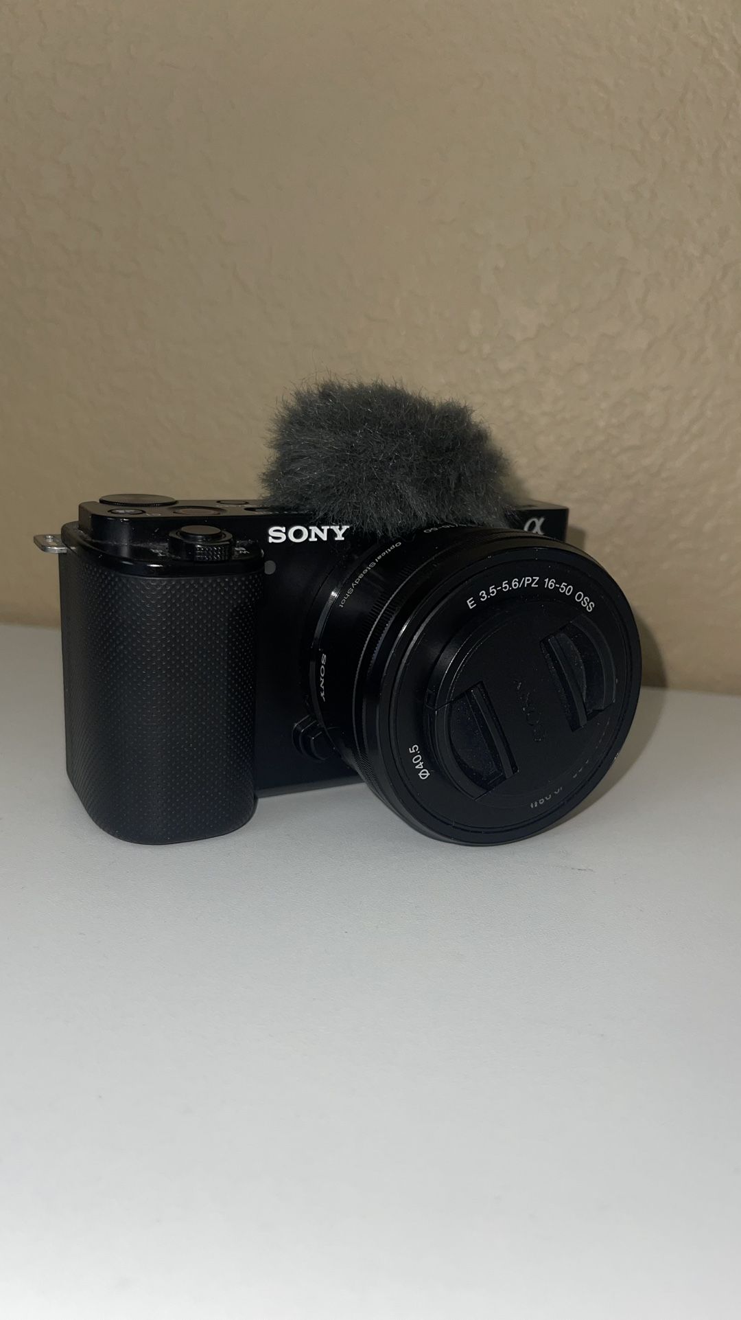 Sony ZV-E10 Mirrorless Vlogging Camera NO TRADES
