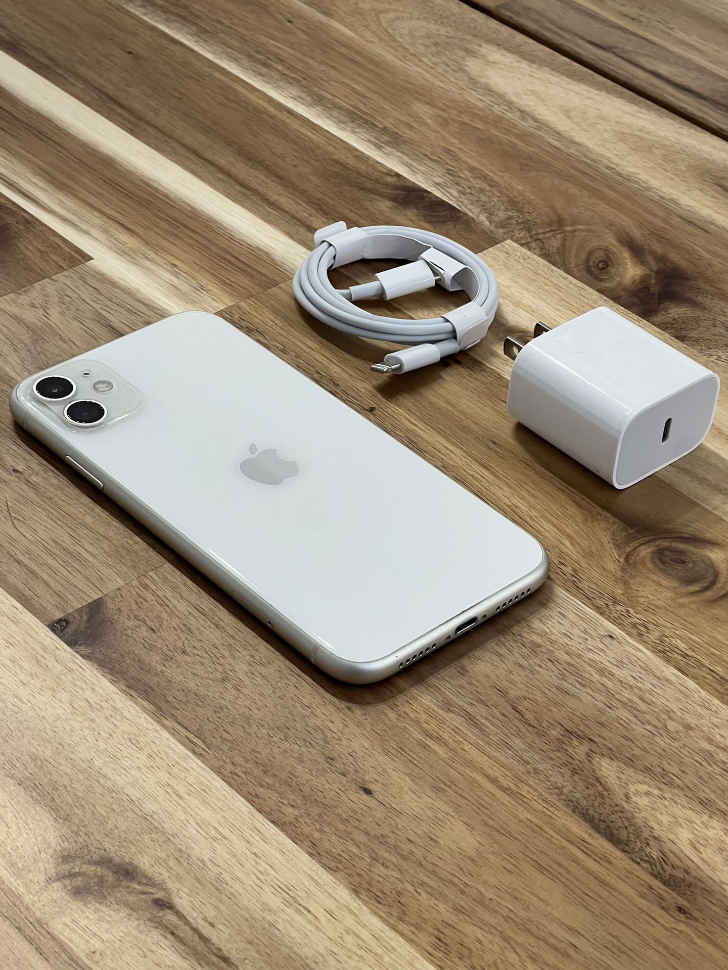 iPhone 11 | 64GB | White | Boost Mobile