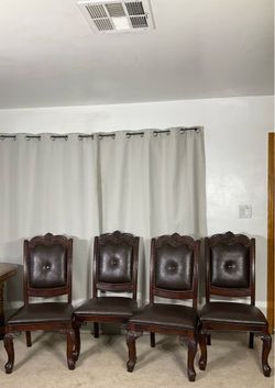 Ornate Carved Dining Accent Chairs (4) / Elegantes Sillas