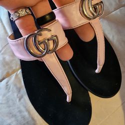 GUCCI  SIZE 8