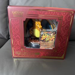 Pokémon Charizard ex Super Premium Collection – Sealed – 10 Booster Packs + Figure