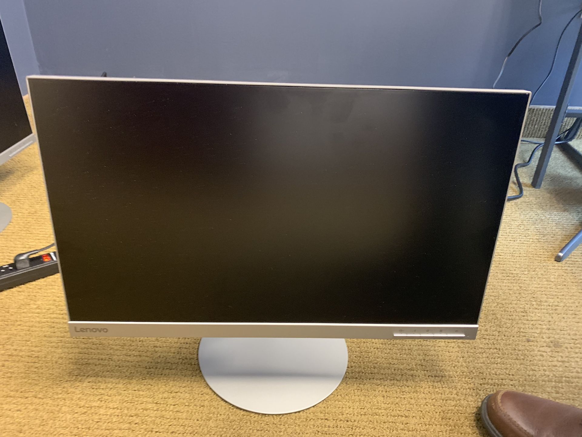 2 Lenovo L24q 23.8 inch QHD Monitor