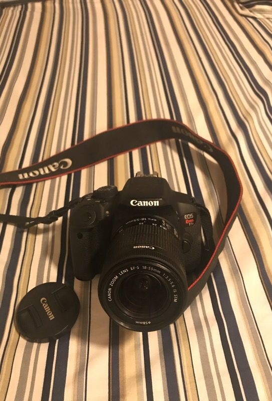 Canon Rebel T5i DSLR Camera