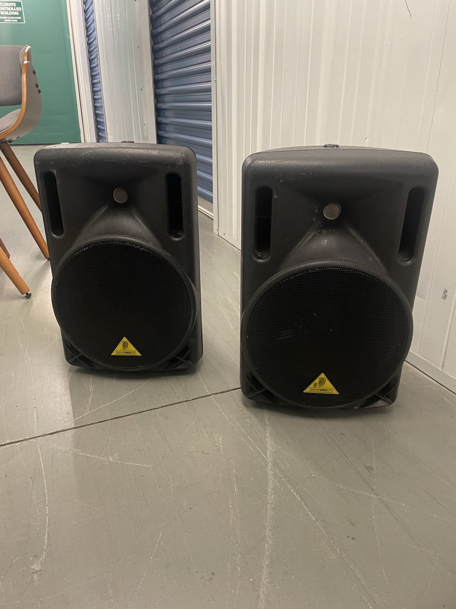 Behringer Flow Behringer Eurolive B208D 200W Inch Powered