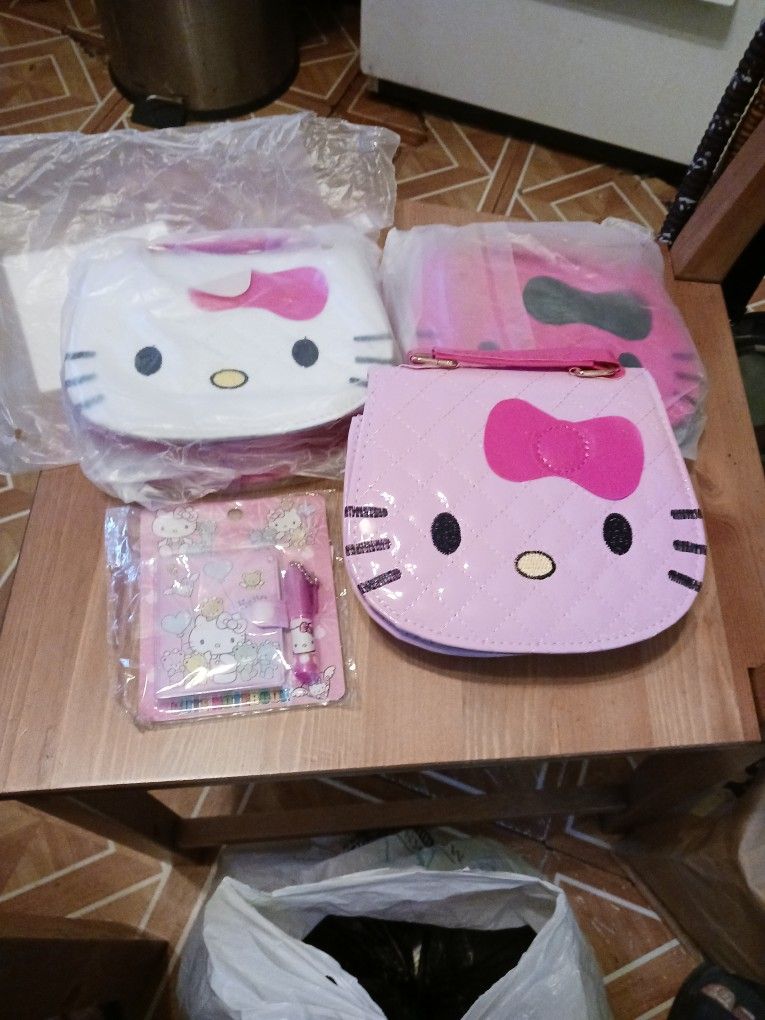 Hello Kitty Kid's Purse PKG Deal