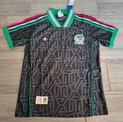 Mexico World Cup 2026 USA jersey 130$ each X someone somewhere Mexico life style small to xl slim fit jerseys (R P) few available pocas disponibles .
