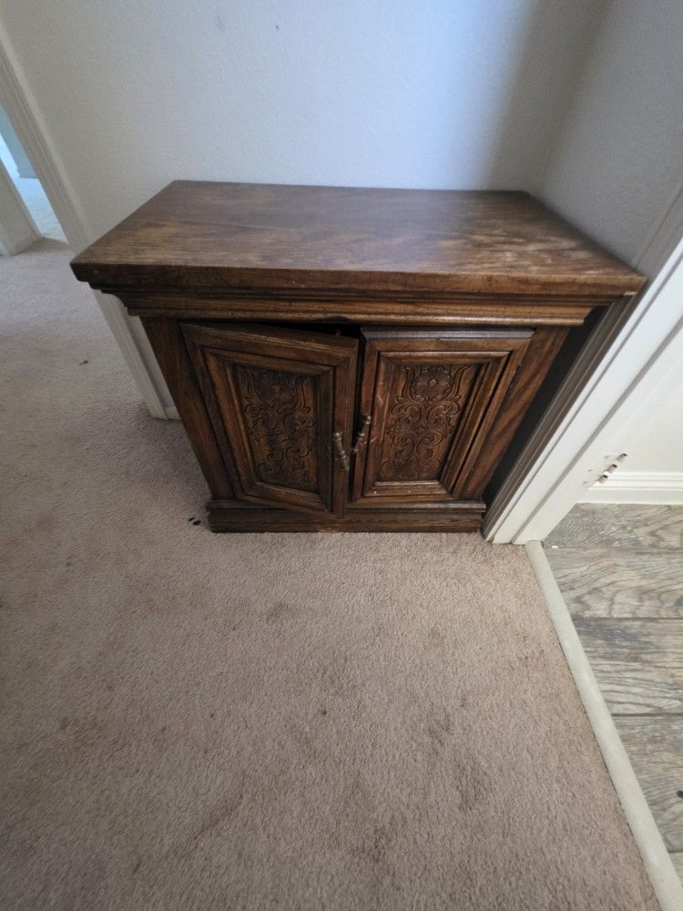 Free Funiture You Must Pick Up