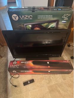 Vizio 42” 1080p HDTV + NEW Vizio Soundbar + Remote + Original Box