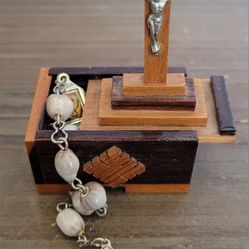 Wood Crucifix Box Tiny With miniature Prayer Beads Inside Mexico Vtg 