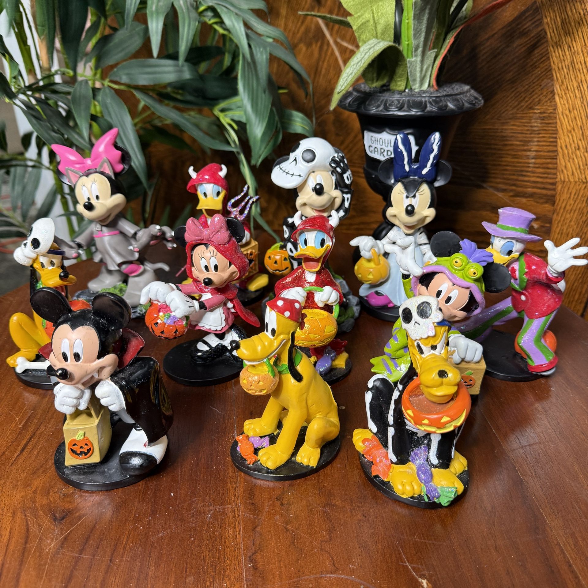 Disney Halloween Figurines Mickey Mouse Goofy Donald Minnie Mouse Figures