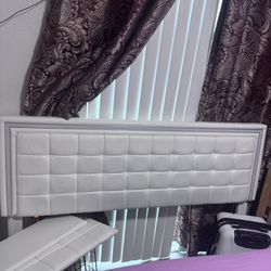 Cama Queen Con Luces Y Gavetas 