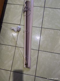 35-1/2 Off White Venetian Blind