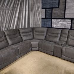 Gray Fabric Recliner Sectional With Power Rest (New)