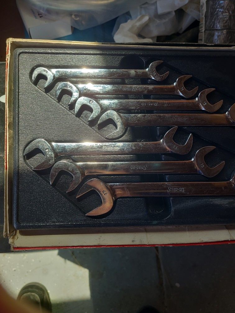 Snapon Angle Head Metric Wrench Set