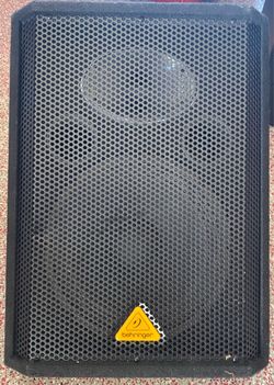 Behringer PA Speaker Cabinet
