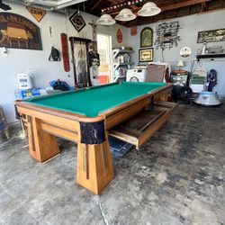 Pool Table ( Free Delibery & Set Up ) 